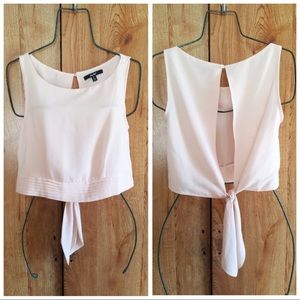 Pretty backless crop